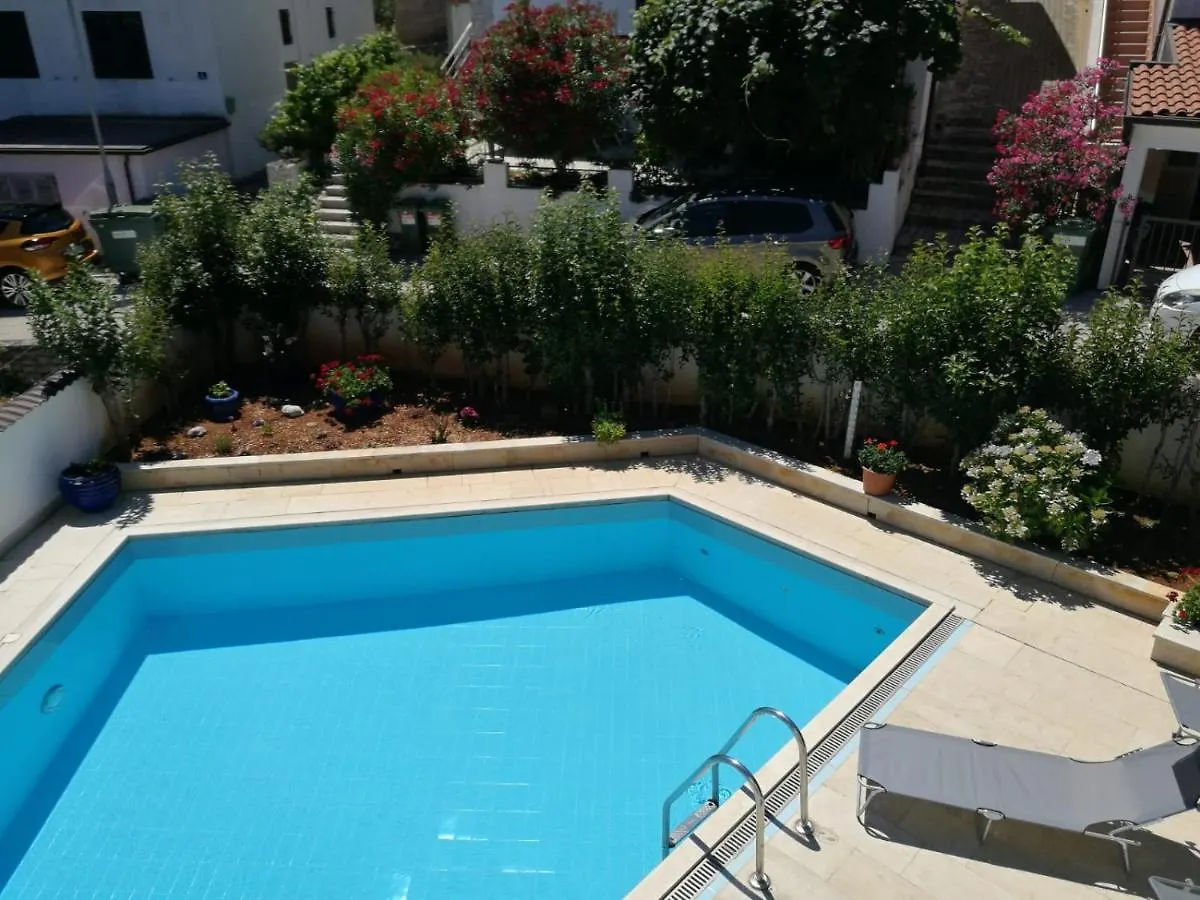 아파트 Ferienhaus Bozena Appartment 6 브르사르