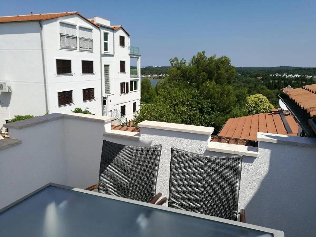 Ferienhaus Bozena Appartment 6 브르사르 아파트